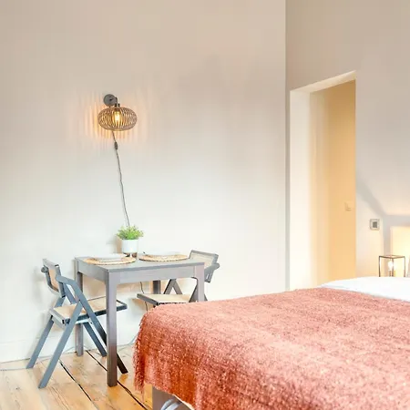 Ghent's Historic Gem - Your Perfect Hideaway Apartment Ghent