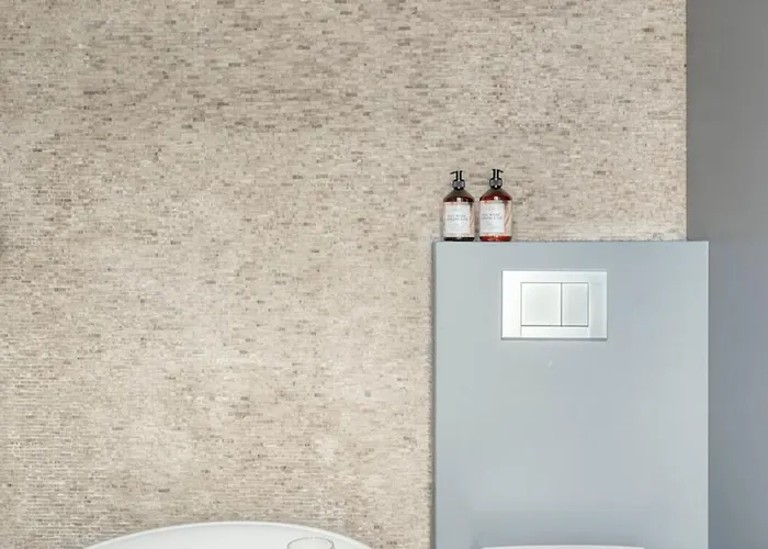 Ghent's Historic Gem - Your Perfect Hideaway *