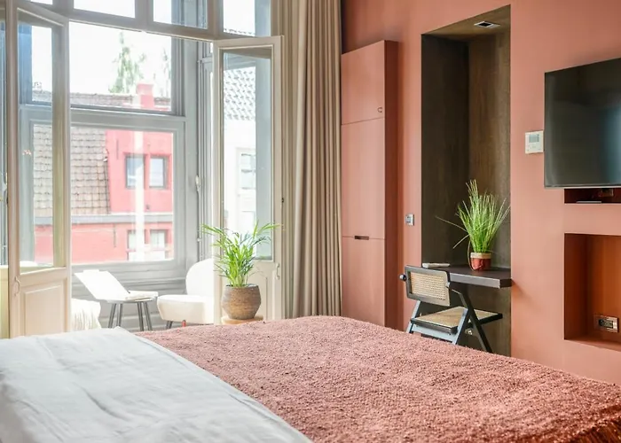 Ghent's Historic Gem - Your Perfect Hideaway Apartment *